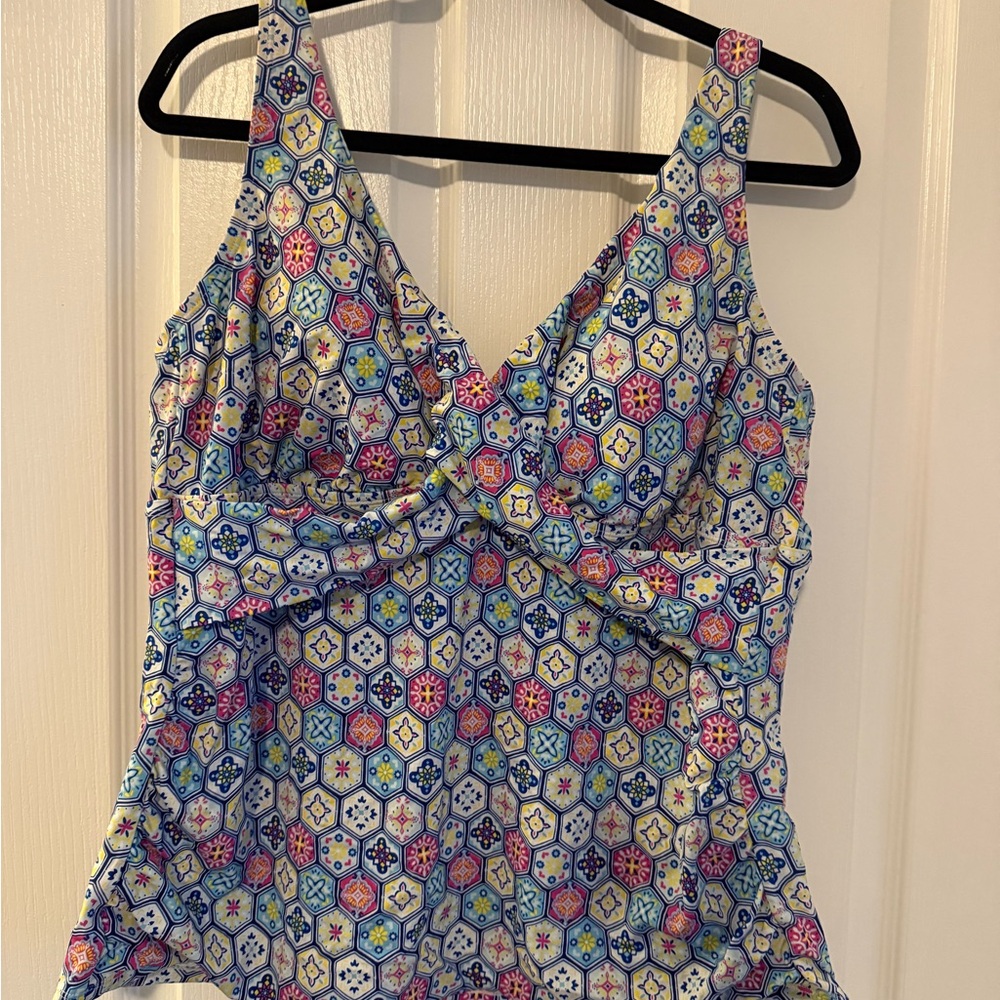 Bel Harbor geometric swim tankini top